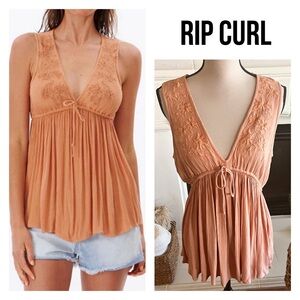 RIP CURL Hazel Floral Embroidered Top Relaxed Fit Size M NWOT